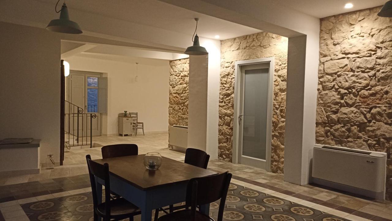 Monte Forru Apartment เบาเนย์ ภายนอก รูปภาพ
